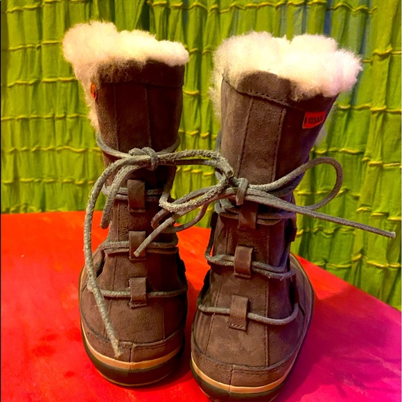 Sebago Winter Boots - Picture 2 of 9